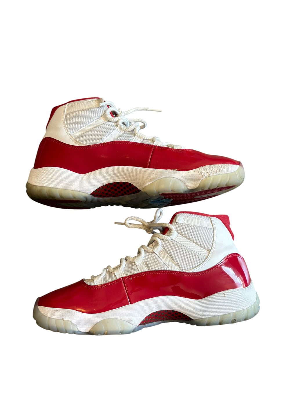 Jordan 11 Retro ‘Cherry’ (2022)