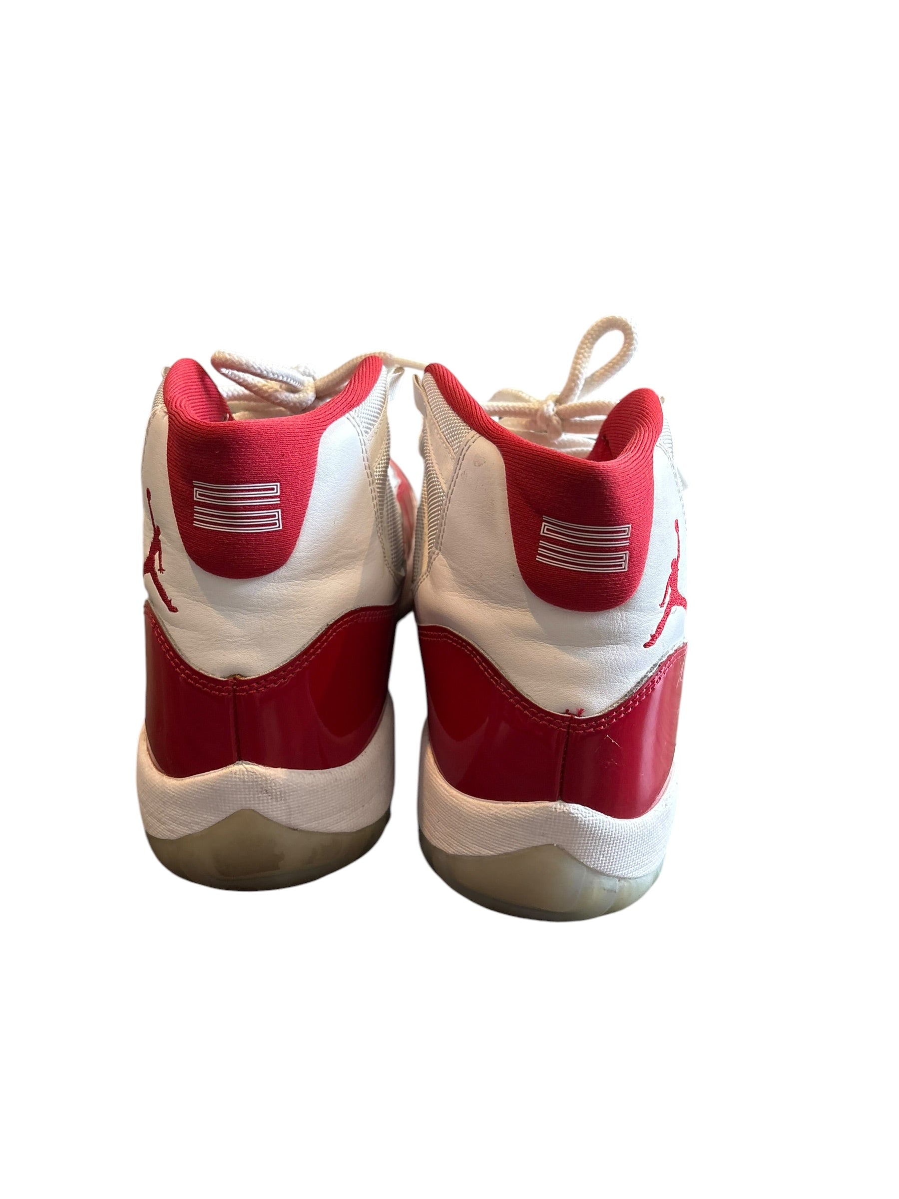 Jordan 11 Retro ‘Cherry’ (2022)